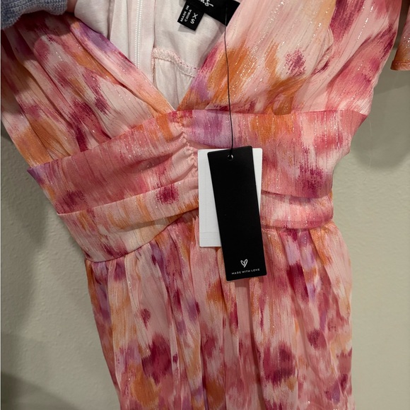 Lulus | Nalia Pink Abstract Print Tiered Tie-Back Midi Dress | Size XS - Picture 5 of 7